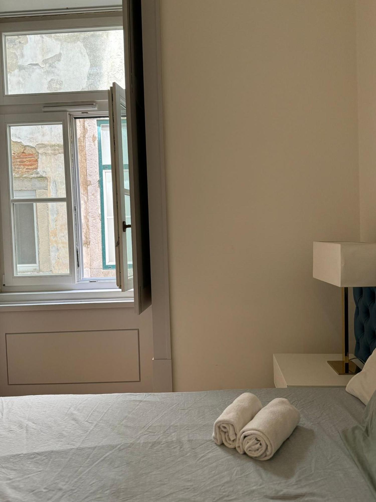 Double Room With Private Wc In Shared House In Downtown Lisbon Lisboa Exterior foto